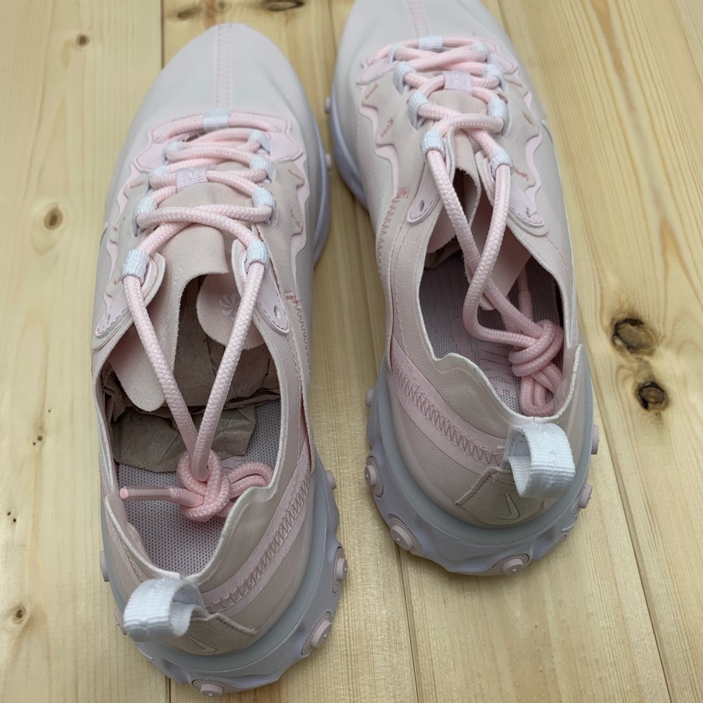 Women’s Nike React Element 55 Pale Pink \ White - Picture 4 of 6